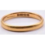 A 22ct gold wedding band/ ring, 2.4g, size L
