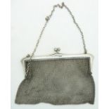 A hallmarked silver mesh purse / bag, London 1917, maker British Automatic Mesh Company, 12 x 16cm