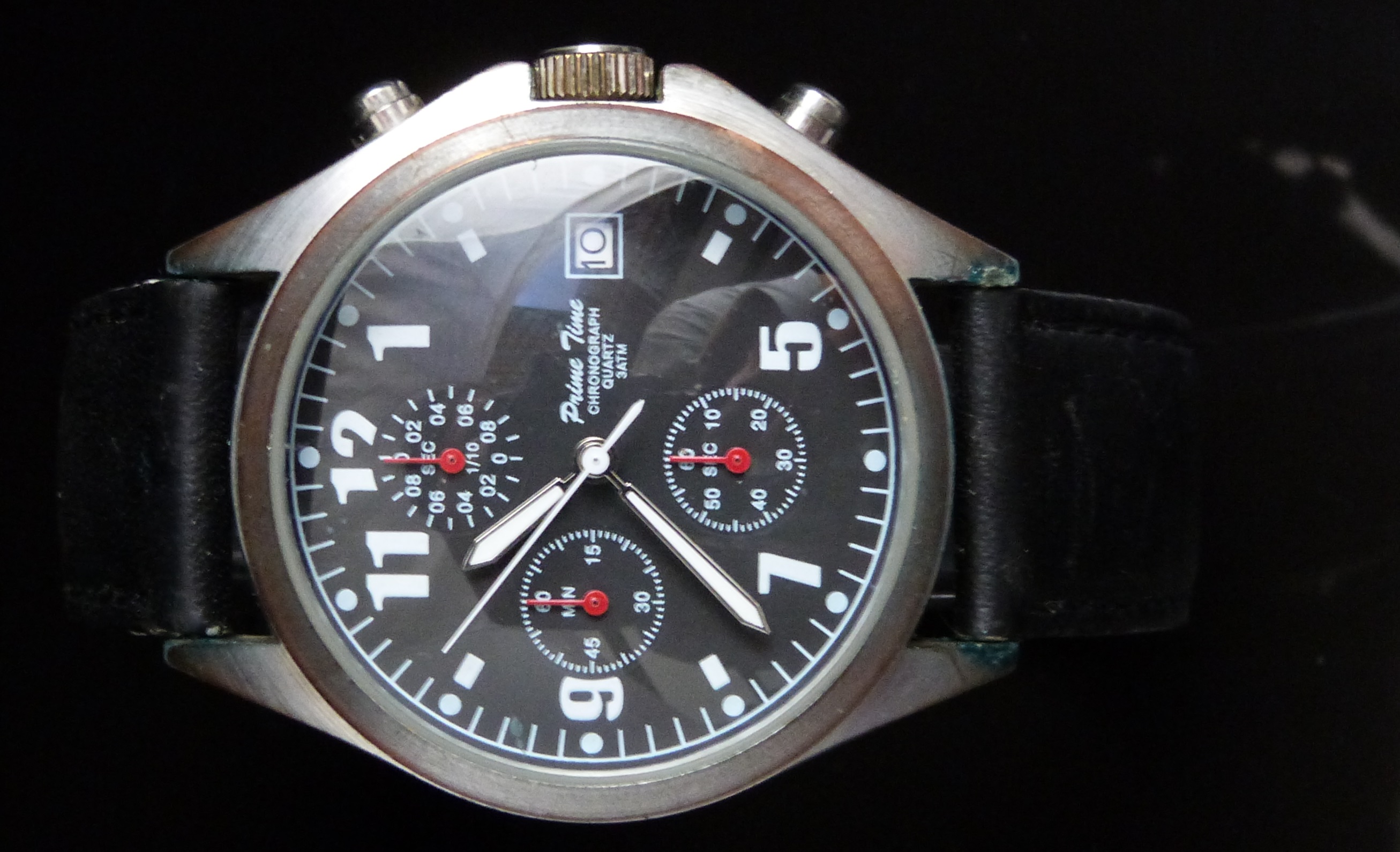 Three gentleman's wristwatches comprising Vertex with blued hands, black Arabic numerals and white - Image 4 of 7
