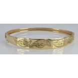 A 9ct gold bangle, 6.5g