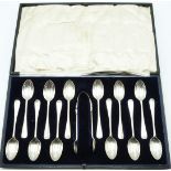 Cased set of 12 George V hallmarked silver Hanovarian rat tail pattern teaspoons, London 1919, maker