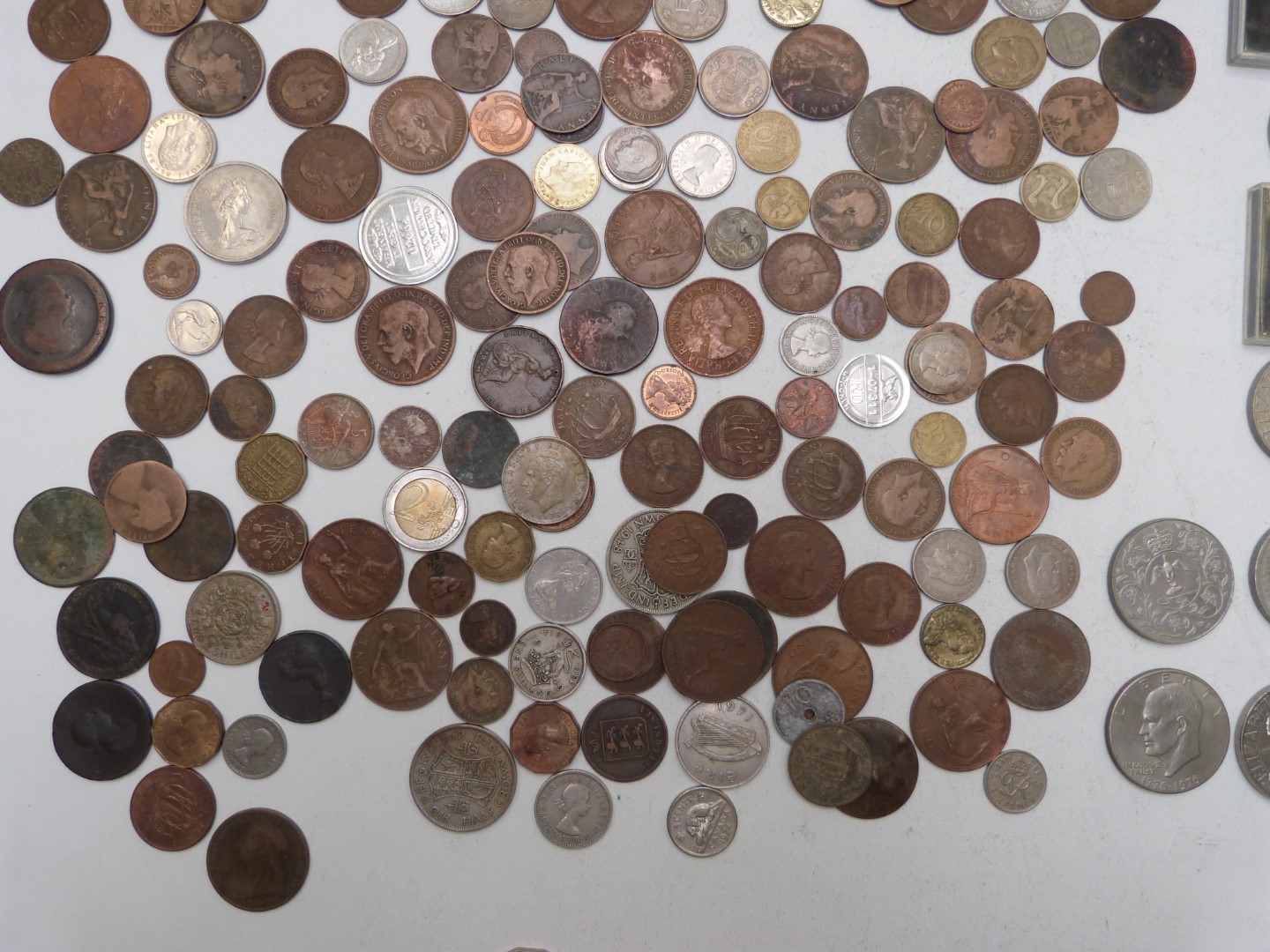 An amateur collection of UK and overseas coinage, late 18thC/19thC onwards, together with a - Image 8 of 8