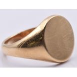 A 9ct gold signet ring, 10.0g, size U