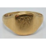 An 18ct gold signet ring, 4.5g