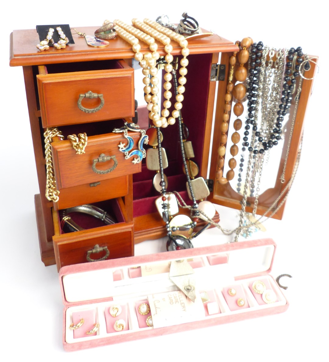 A collection of costume jewellery including vintage earrings, paste buckle, crystal beads etc - Image 7 of 7