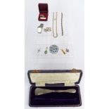 A collection of jewellery including silver pendants, silver necklace, 9ct gold horse brooch (0.8g)