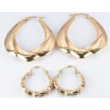 Two pairs of 9ct gold earrings, 4.5g