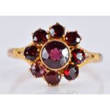 Victorian 9ct gold ring set with garnets in a cluster, 2.0g, size M