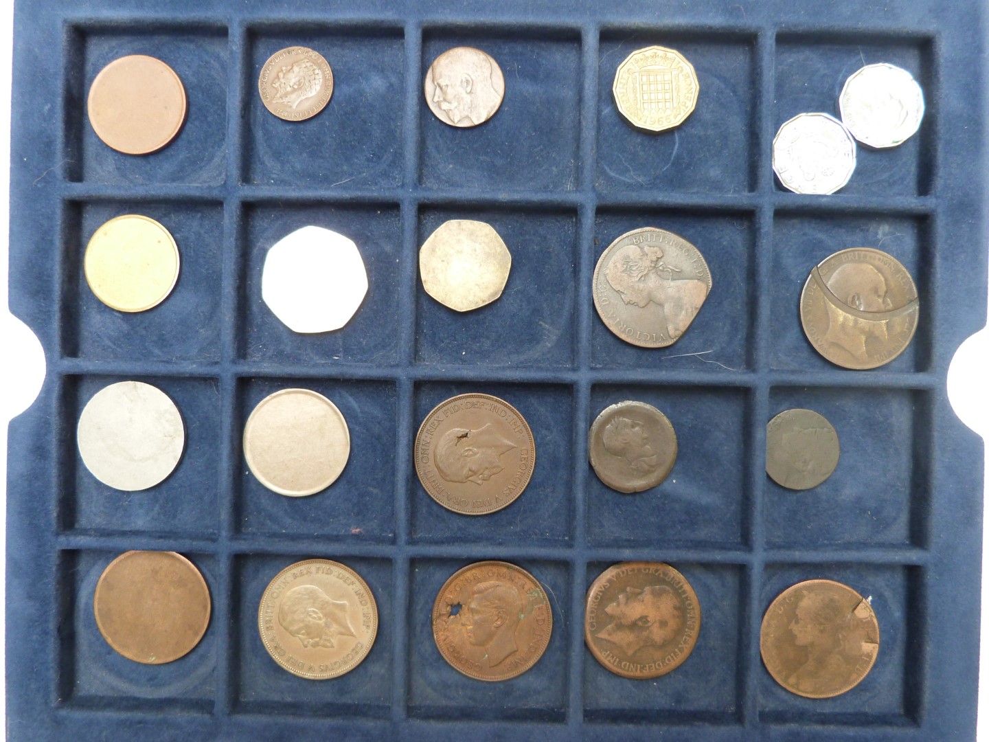 A collection of various coins with errors, mis-strikes, 'spy cut out' examples, flaws, blanks etc, - Image 2 of 4