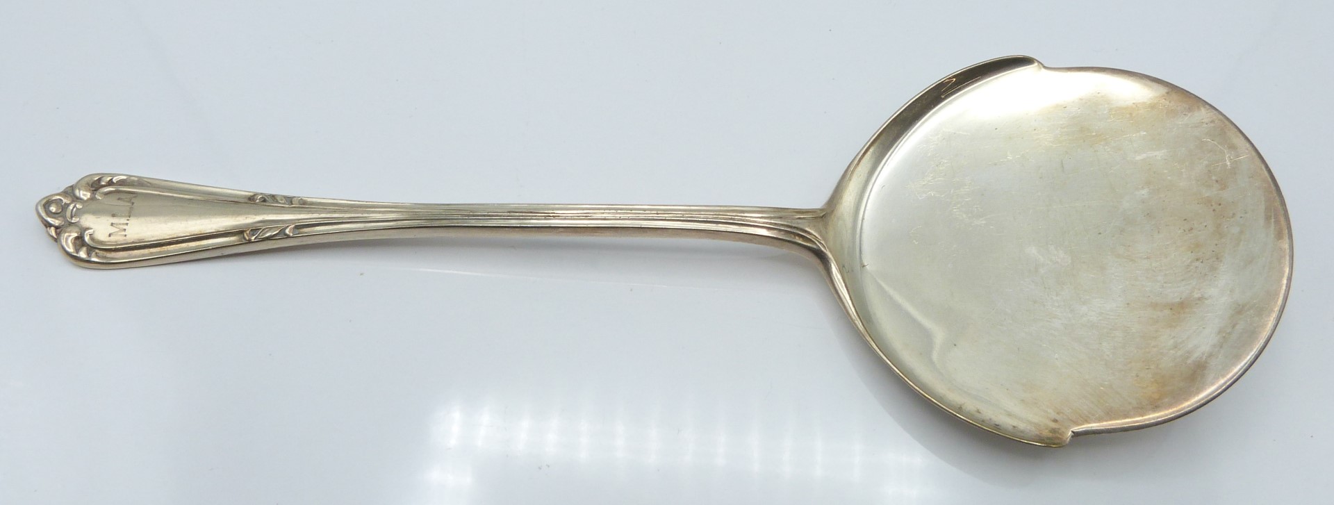 Georgian and Victorian flatware including three tablespoons, all London, makers WS, IL and IA, a - Image 7 of 7