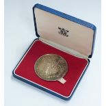 Royal Mint Silver Jubilee medal / coin by, 88g, in fitted box