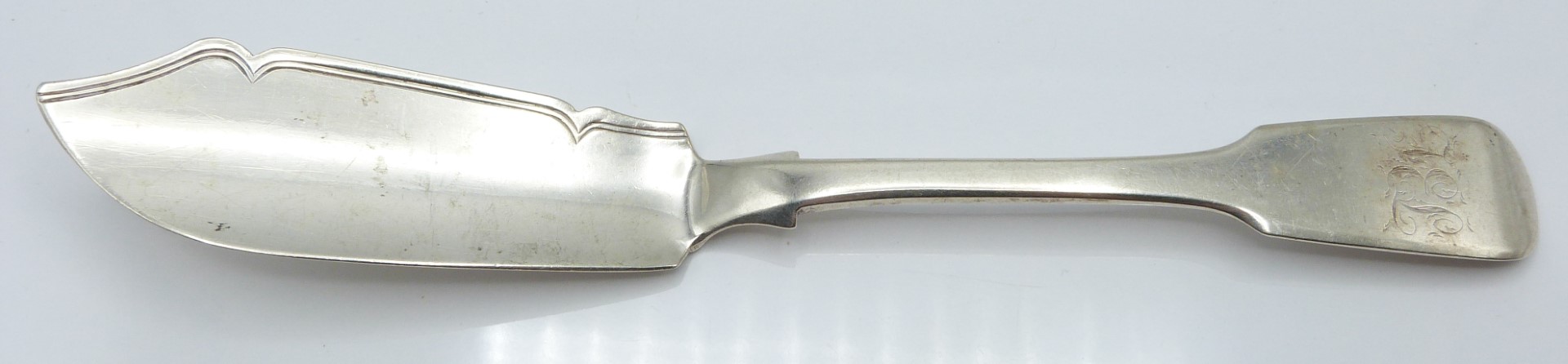 Georgian and Victorian flatware including three tablespoons, all London, makers WS, IL and IA, a - Image 4 of 7