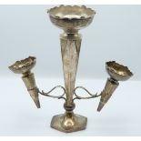 George V hallmarked silver epergne with central vase flanked by two further trumpets, Birmingham