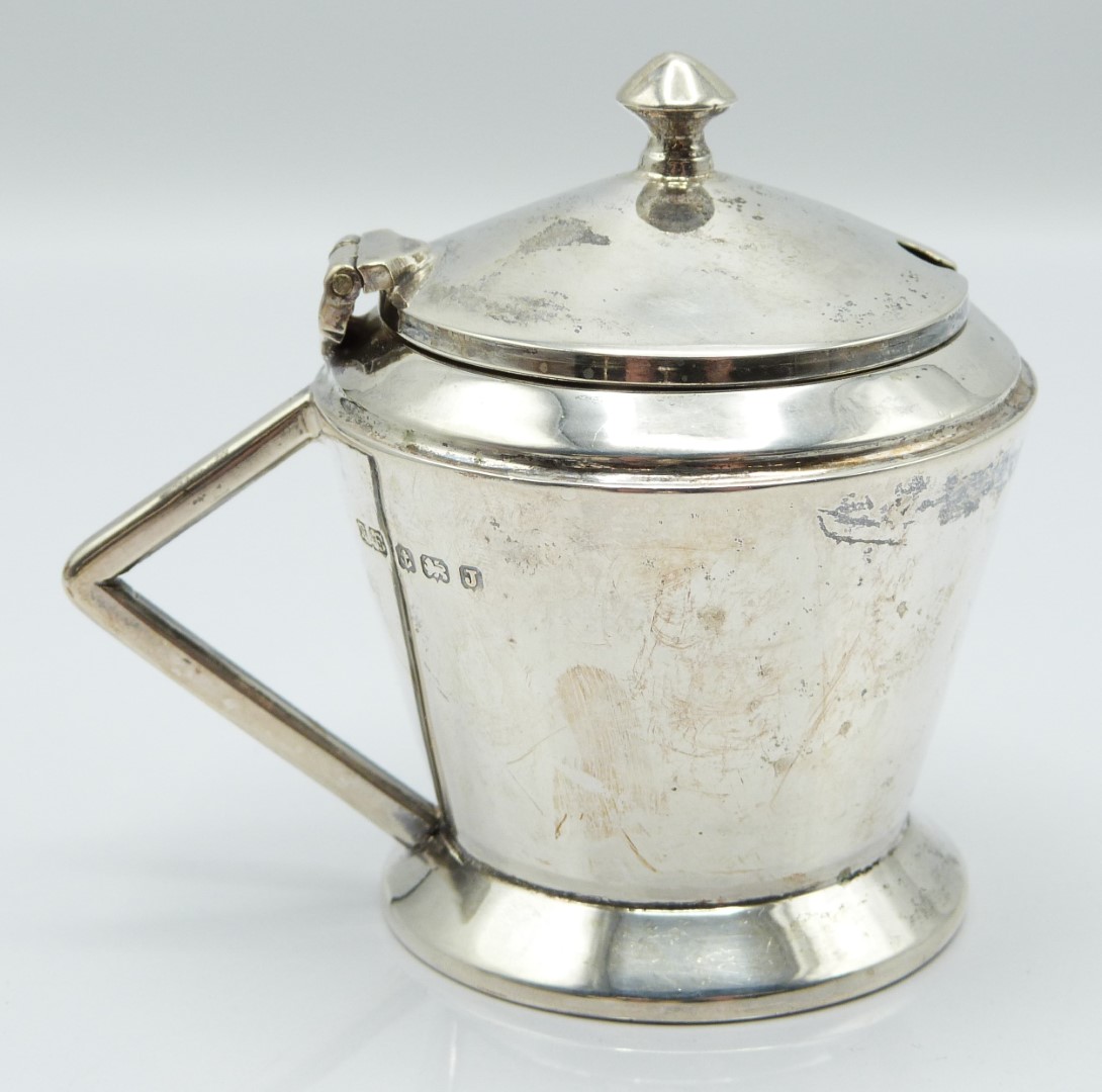 Four various Victorian and later hallmarked silver mustards, London 1898, Birmingham 1934 and 1933 - Image 4 of 17