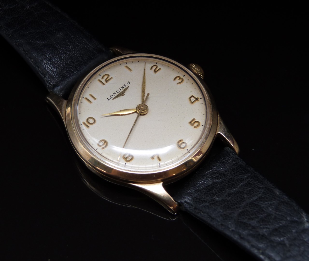 Longines 9ct gold gentleman's wristwatch ref. 13322 with gold hands and Arabic numerals, champagne - Image 5 of 7