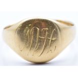 An 18ct gold signet ring, 5.1g, size M