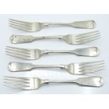 Edward VII set of five hallmarked silver fiddle pattern table forks, Sheffield 1901 maker John Round