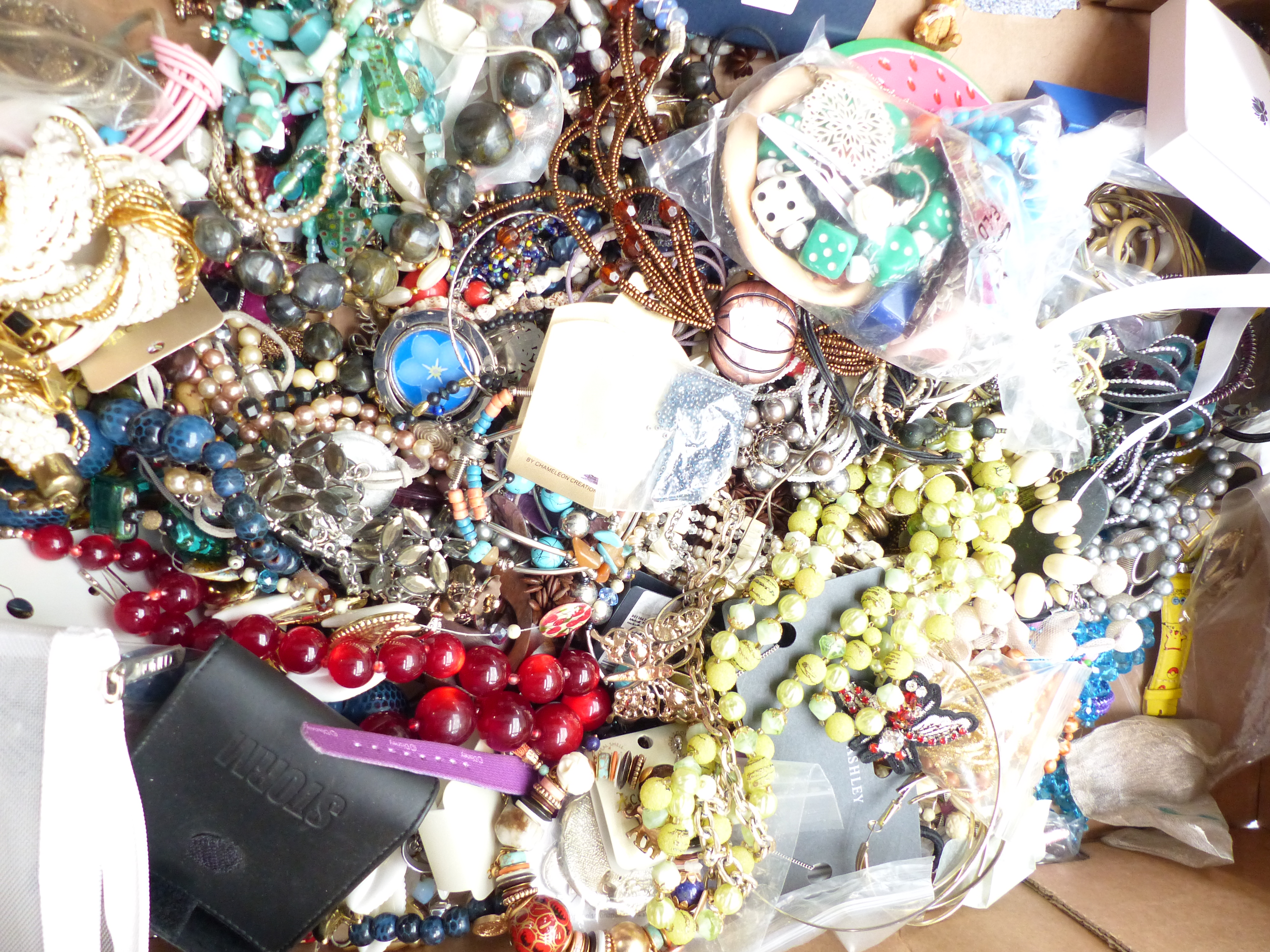 A collection of costume jewellery including beads, brooches etc - Image 2 of 2