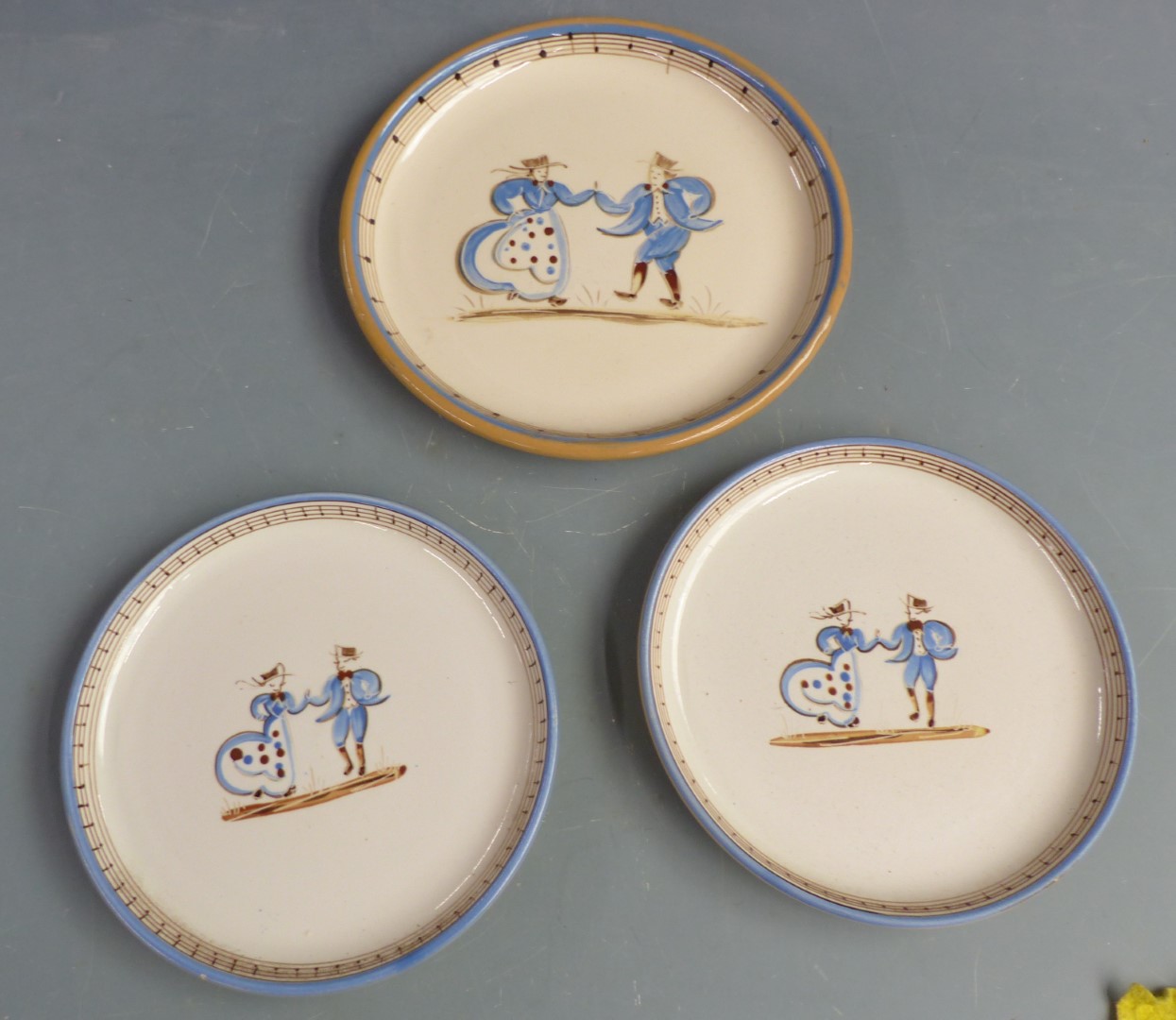 A collection of ceramics including Wedgwood Foxwood Tales plates and clock, Danish Knabstrup - Image 7 of 10