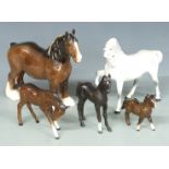 Beswick 818 Shire, grey Stocky Jogging Mare and three foals, tallest 21cm