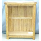 Modern oak bookcase with adjustable shelves, W89 x D31 x H109cm