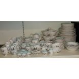 Alfred Meakin retro dinner and tea ware in Hedgrow pattern, approximately 125 pieces