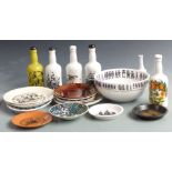 Portmeirion 1960s retro ceramics including five gin bottles, large Reddington's Soldiers pedestal