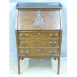 Early 20thC oak bureau with fitted interior, W69 x D45 x H107cm