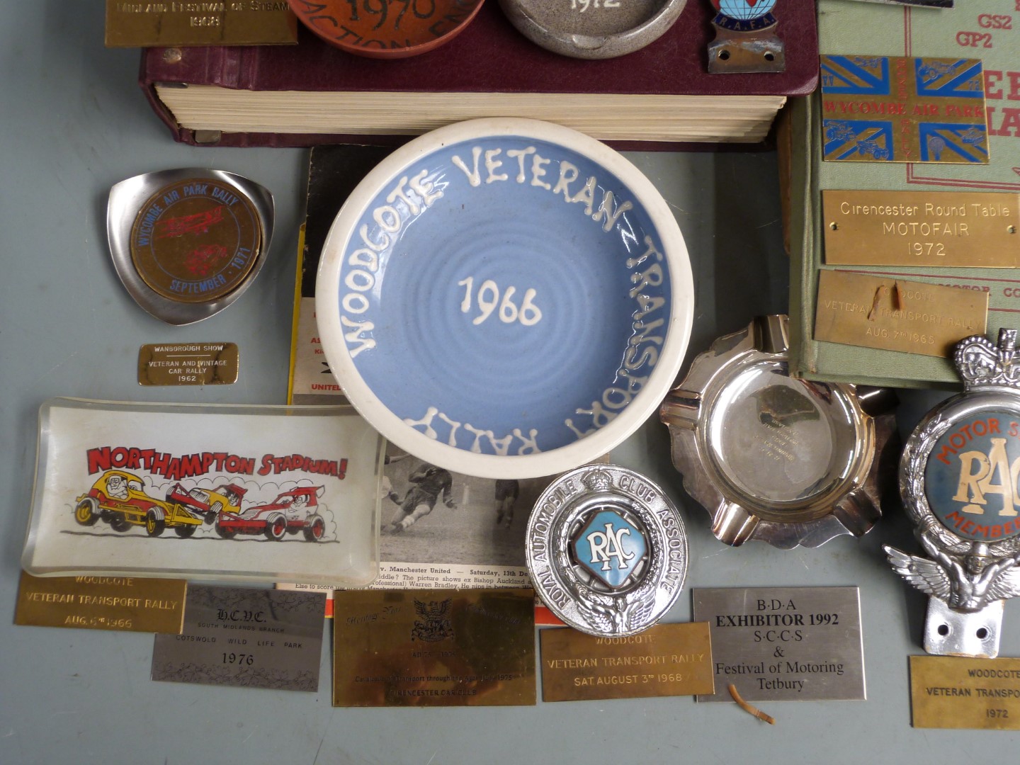 Motoring collectables including Cheltenham, Bristol, 750, RAF and RAC car badges, Castrol marshal' - Image 3 of 5