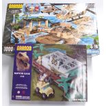 Two Best-lock construction sets Raptor Cage 3165 and military vehicles, both in original boxes.