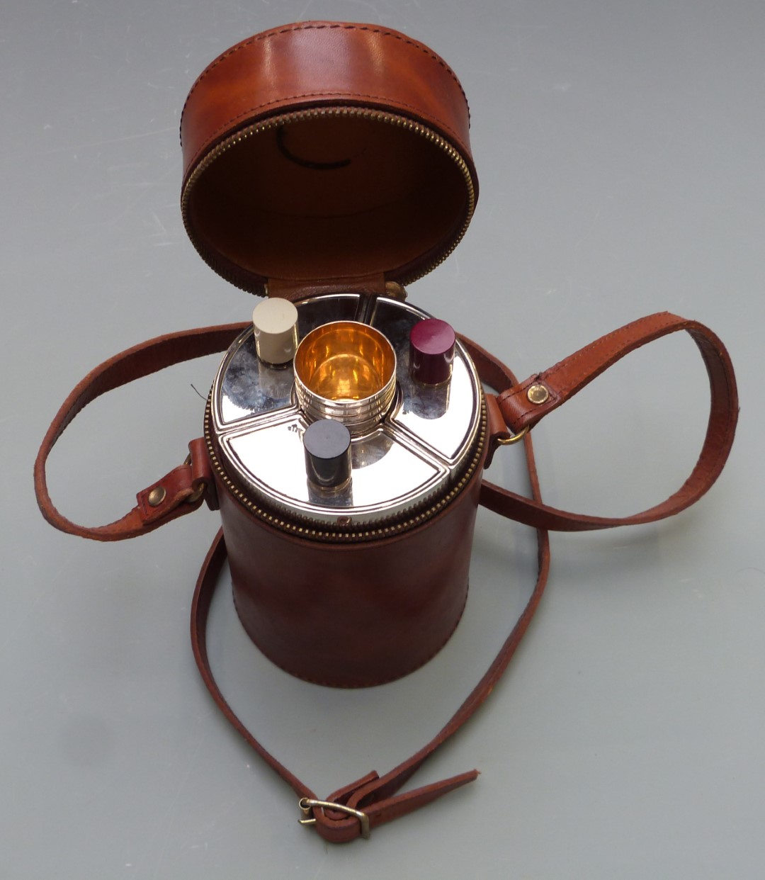 Leather cased three division spirit flask set with tot cups, height 18cm - Image 4 of 4