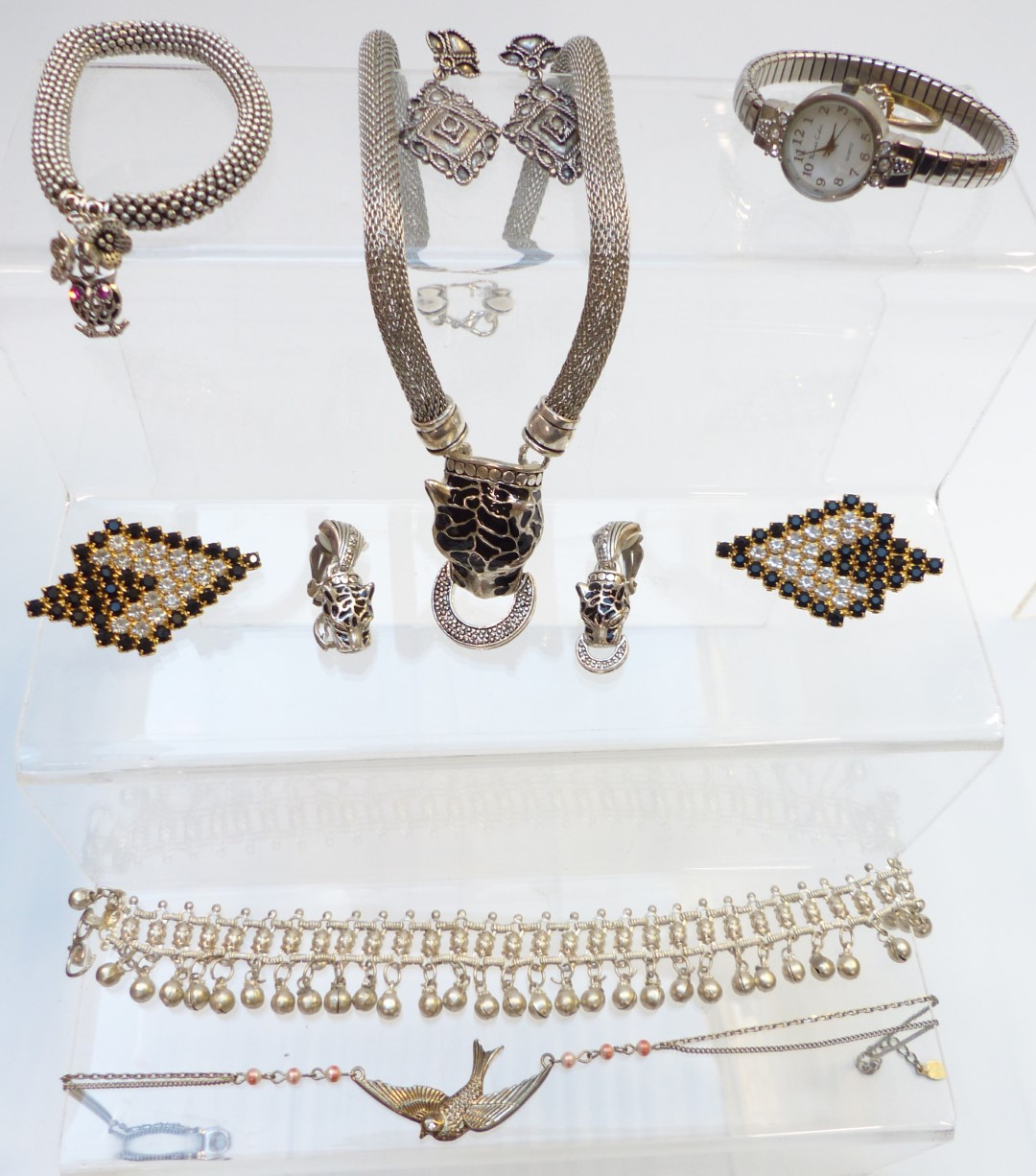 A collection of costume jewellery including gold plated pocket watch, earrings, beads, vintage - Image 2 of 6