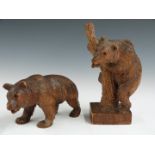 Two Black Forest carved wooden bears, height of taller 18.5cm