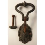 Victorian cast iron lion mask door knocker, H22cm, together with striker block