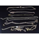 Various sections of Victorian yellow metal chain, 28g