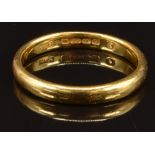 A 22ct gold wedding band/ ring, size N, 3.6g