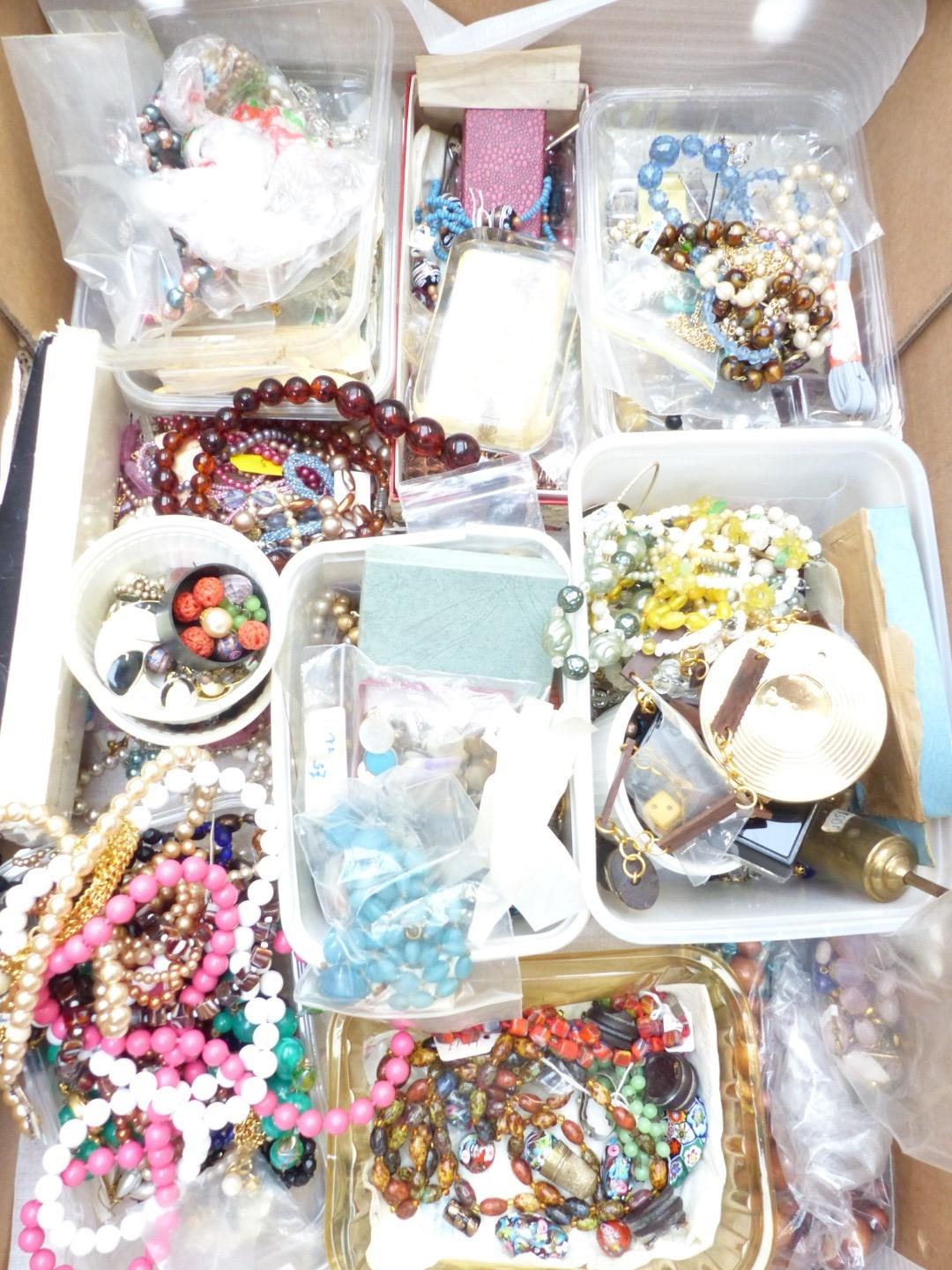 A collection of costume jewellery including vintage beads, necklace, etc