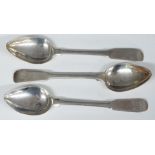 Georgian set of three Perth Scottish provincial hallmarked silver teaspoons, Perth circa 1800, maker