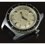 Smiths skin diver gentleman's wristwatch with date aperture, luminous and black hands, red arrow