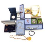 A collection of mainly silver jewellery including brooch, pressed amber brooch and pendant, agate