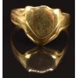 An 18ct gold signet ring, Chester 1912, size R, 3.5g