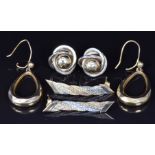 Three pairs of 9ct gold earrings, 5g