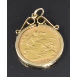 A 1903 gold half sovereign in 9ct gold pendant mount, 5.3g