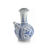 A Chinese blue and white kendi, 16th/17th century