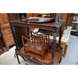 An early 19th century mahogany centre table, in the manner of Gillows, 101.5cm wide.