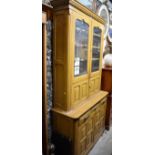 (HP) A Victorian faux oak grained bookcase, 123cm wide.