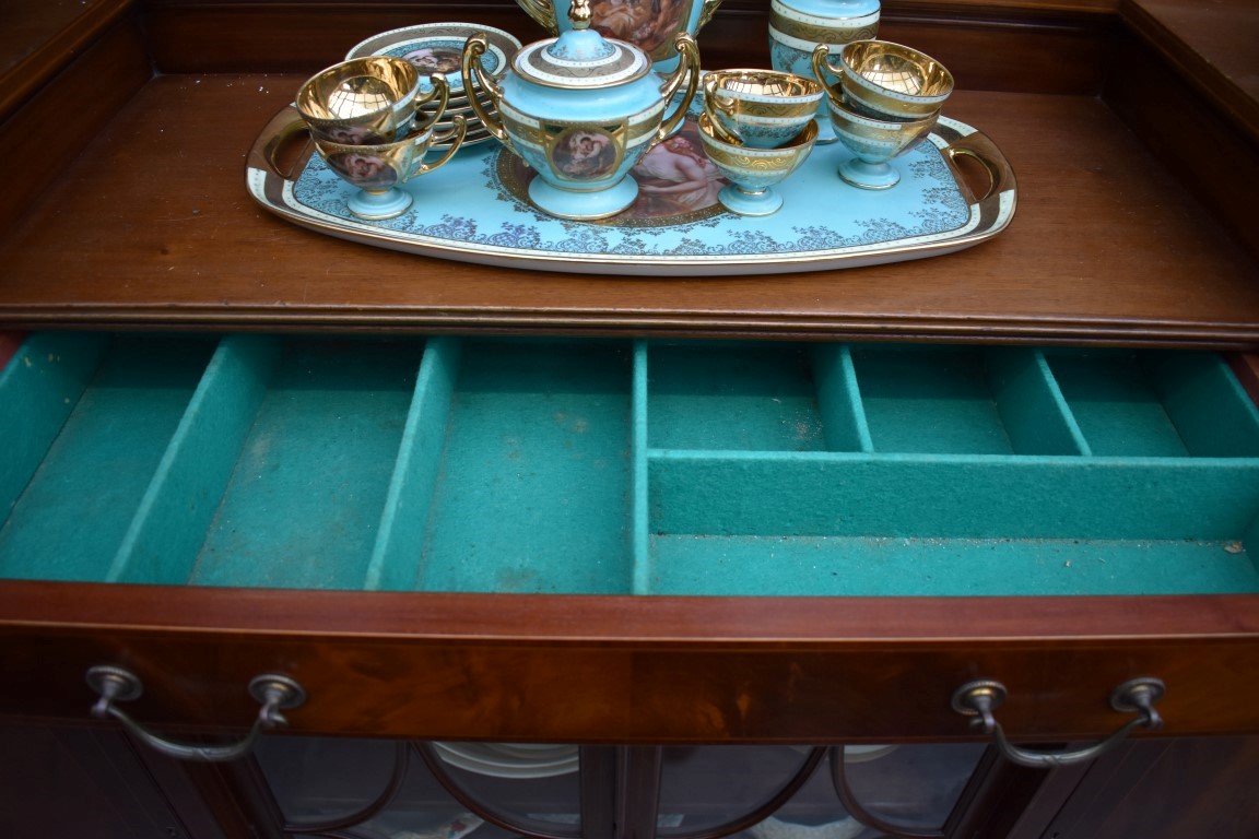 A mahogany and inlaid inverted breakfront side cabinet, 169.5cm wide. - Image 2 of 3