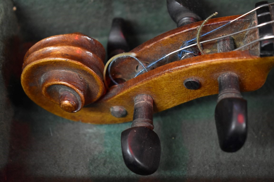 An antique Continental violin, with 14in back, with case and bow. - Image 2 of 15