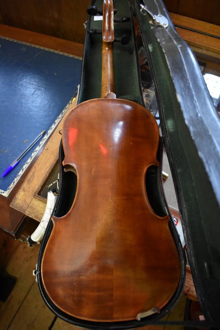 An antique Continental violin, with 14in back, with case and bow. - Image 11 of 15