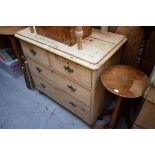 A Victorian pine chest of drawers, 89.5cm wide.
